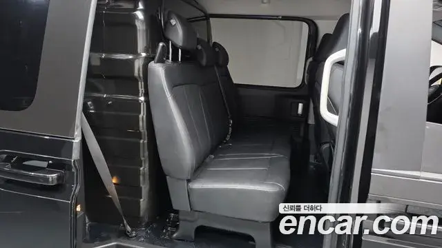Hyundai Staria 2024 — Фото 12/20