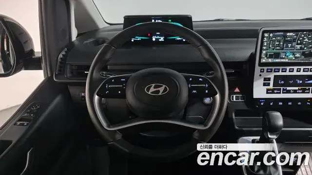 Hyundai Staria 2024 — Фото 13/20