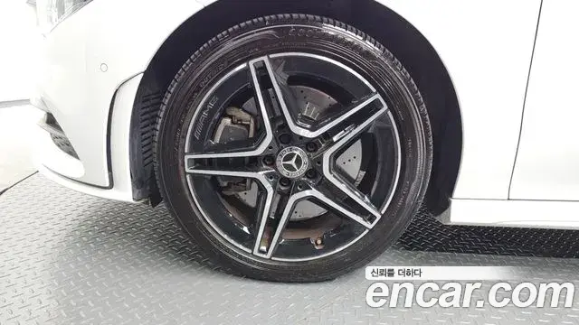 Mercedes-Benz CLA-Class 2020 — Фото 5/20