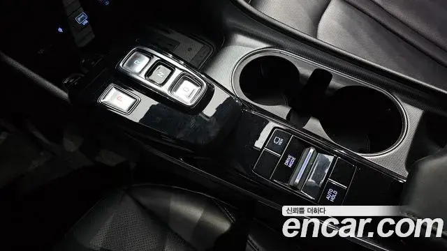 Hyundai Sonata 2019 — Фото 7/20