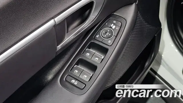 Hyundai Sonata 2019 — Фото 17/20