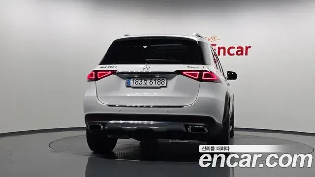 Mercedes-Benz GLE-Class 2023 — Фото 4/20