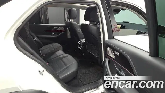 Mercedes-Benz GLE-Class 2023 — Фото 11/20