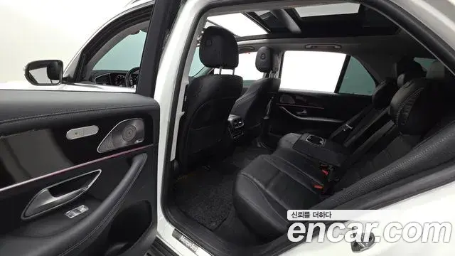 Mercedes-Benz GLE-Class 2023 — Фото 12/20
