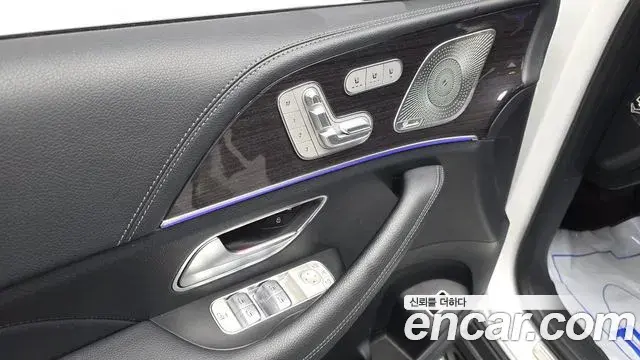 Mercedes-Benz GLE-Class 2023 — Фото 20/20