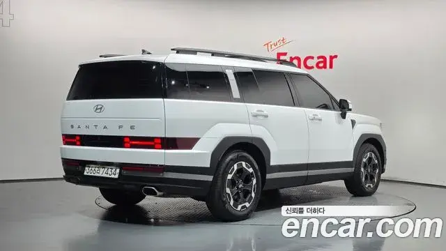 Hyundai Santa Fe 2023 — Фото 2/20