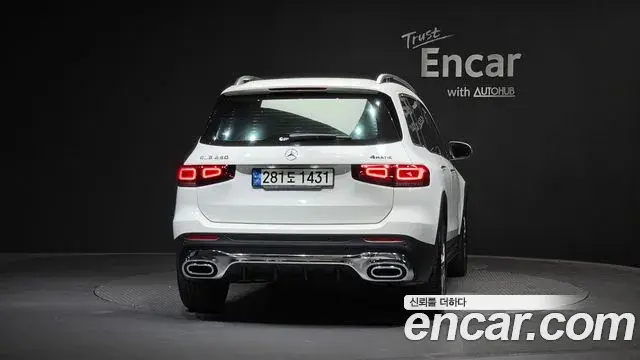 Mercedes-Benz GLB-Class 2021 — Фото 4/20