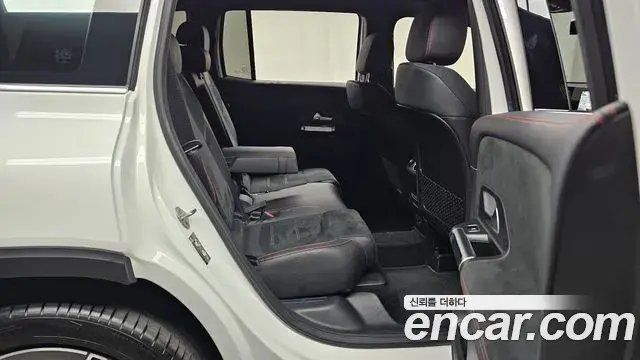 Mercedes-Benz GLB-Class 2021 — Фото 11/20