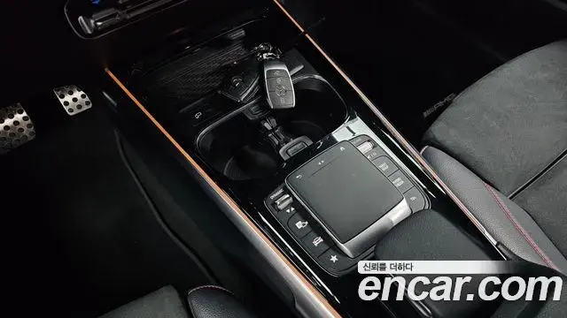 Mercedes-Benz GLB-Class 2021 — Фото 17/20