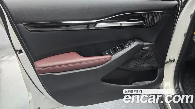 Kia Seltos 2020 — Şəkil 27/32