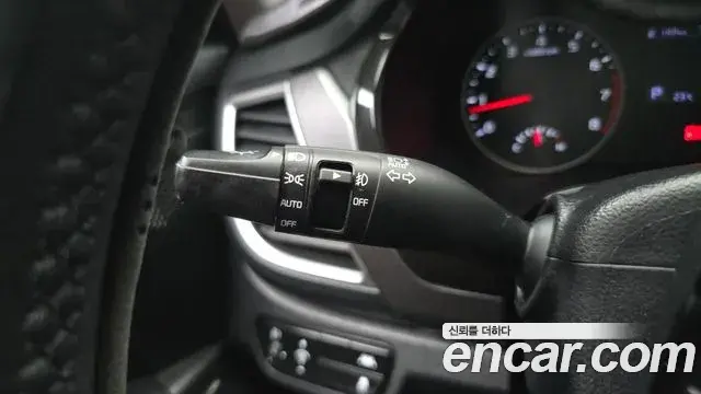 Kia Seltos 2020 — Şəkil 6/32