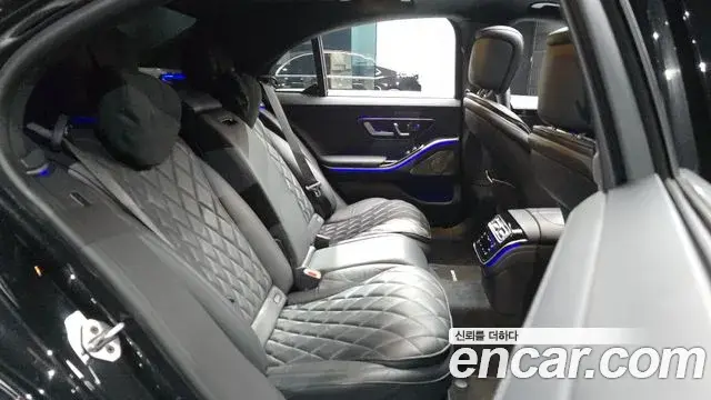 Mercedes-Benz S-Class 2023 — ფოტო 13/33