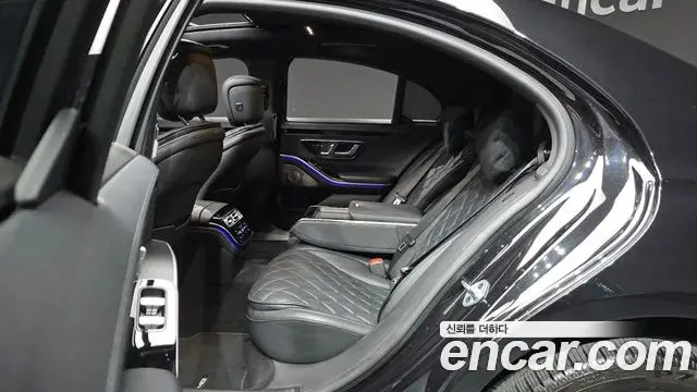 Mercedes-Benz S-Class 2023 — ფოტო 7/33