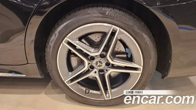 Mercedes-Benz S-Class 2023 — ფოტო 15/33