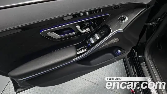 Mercedes-Benz S-Class 2023 — ფოტო 27/33