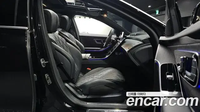 Mercedes-Benz S-Class 2023 — ფოტო 29/33