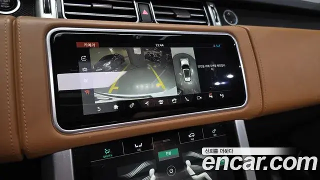 Land Rover Range Rover 2019 — Photo 37/46