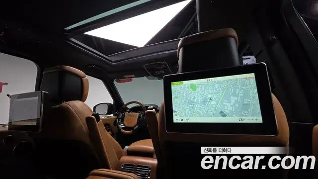 Land Rover Range Rover 2019 — Photo 44/46