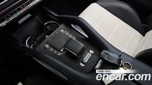 Mercedes-Benz GLE-Class 2025 — Фото 17/20