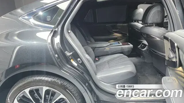 Lexus LS500 2022 — Photo 32/40