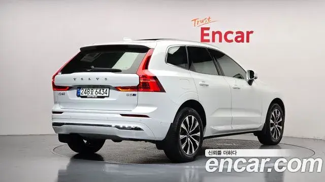 Volvo XC60 2024 — Фото 1/20