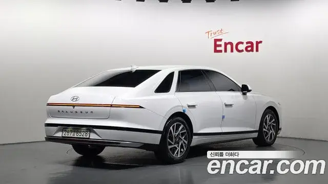 Hyundai Grandeur 2023 — Фото 2/20