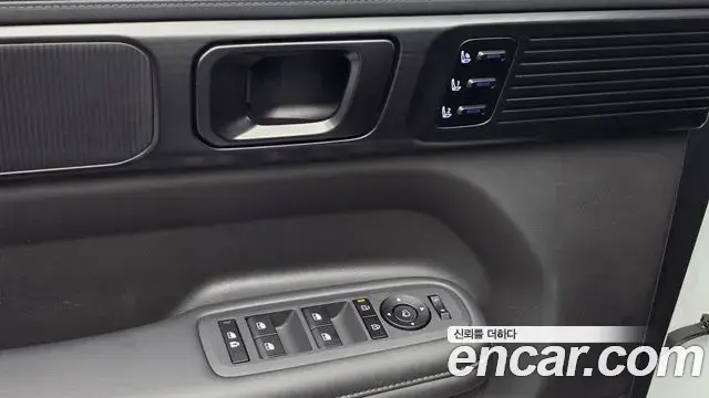 Hyundai Santa Fe 2024 — ფოტო 20/20