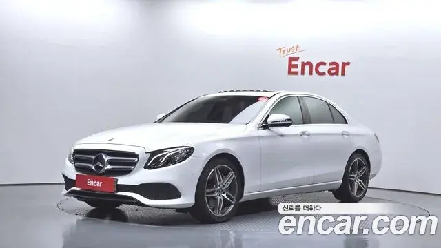 Mercedes-Benz E-Class 2019 — Фото 1/20