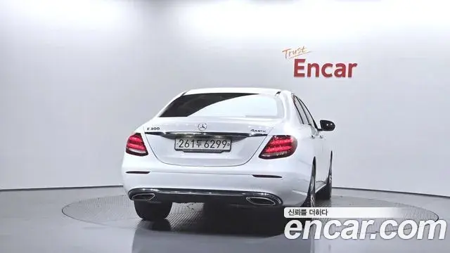 Mercedes-Benz E-Class 2019 — Фото 4/20