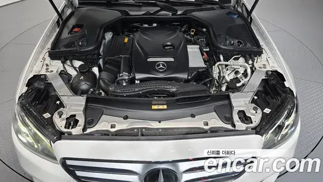 Mercedes-Benz E-Class 2019 — Фото 6/20