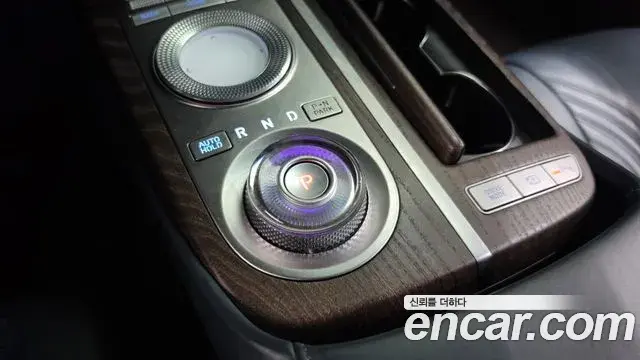 Genesis Electrified G80 2021 — Şəkil 9/20