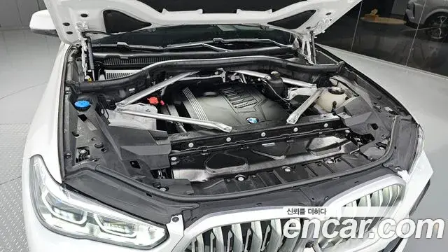 BMW X6 2022 — Photo 6/20