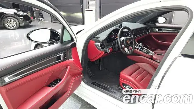 Porsche Panamera 2020 — Фото 10/20