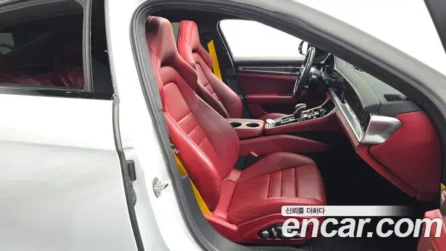 Porsche Panamera 2020 — Фото 12/20