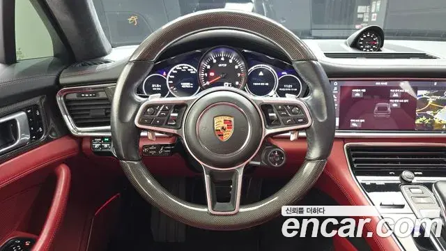 Porsche Panamera 2020 — Фото 13/20