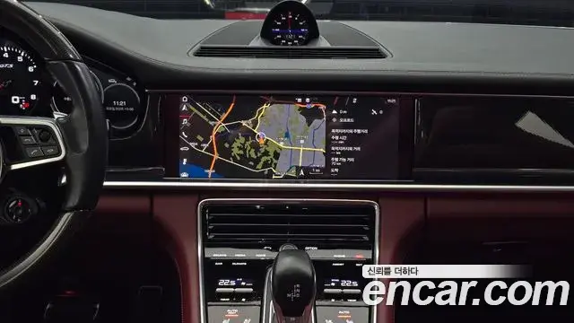 Porsche Panamera 2020 — Фото 17/20