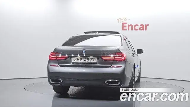 BMW 7 Series 2018 — Фото 4/20