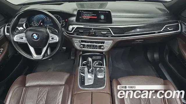 BMW 7 Series 2018 — Фото 7/20