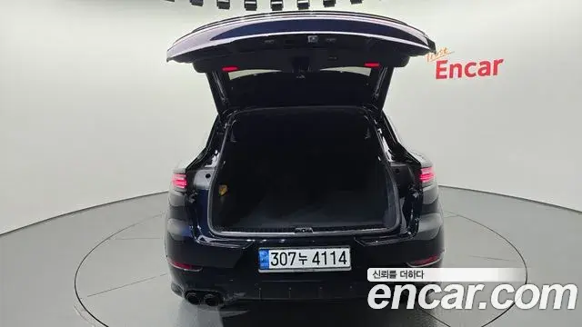Porsche Cayenne 2023 — Фото 18/20