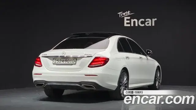 Mercedes-Benz E-Class 2020 — Фото 2/20