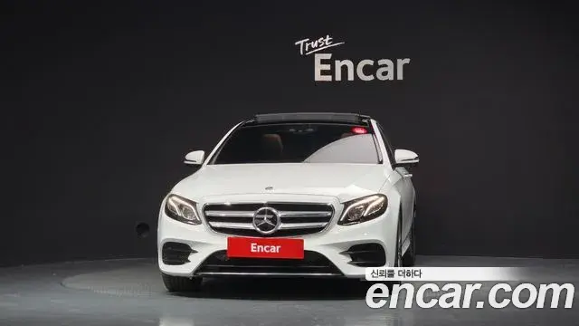 Mercedes-Benz E-Class 2020 — Фото 3/20