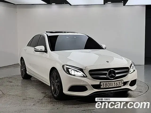Mercedes-Benz C-Class 2018 — Фото 2/18