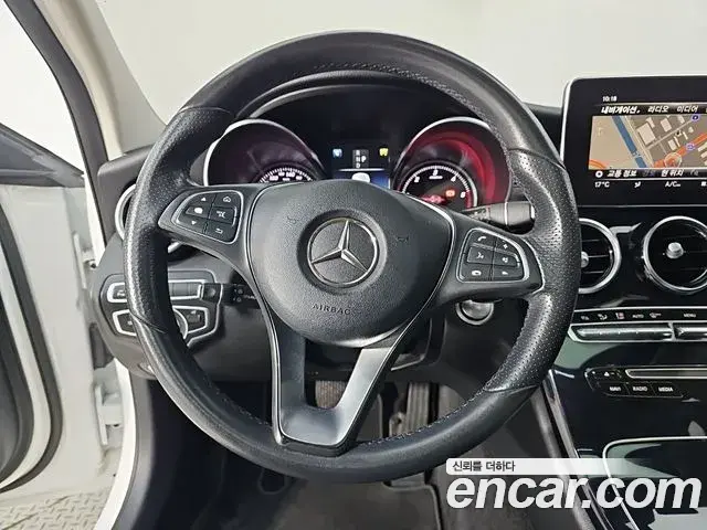 Mercedes-Benz C-Class 2018 — Фото 9/18