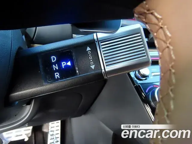 Hyundai Santa Fe 2025 — Şəkil 10/20