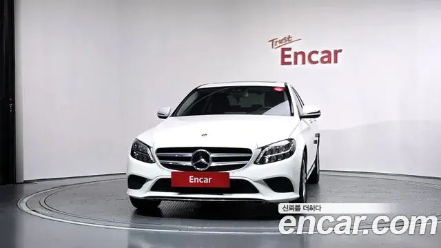 Mercedes-Benz C-Class 2019 — Фото 3/20