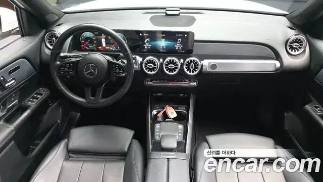 Mercedes-Benz GLB-Class 2021 — Фото 7/20