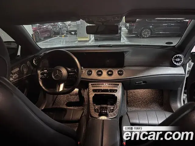 Mercedes-Benz E-Class 2021 — Фото 10/19