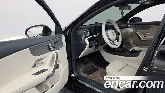 Mercedes-Benz A-Class 2021 — Фото 10/20