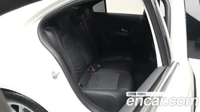 Mercedes-Benz A-Class 2020 — Фото 12/20