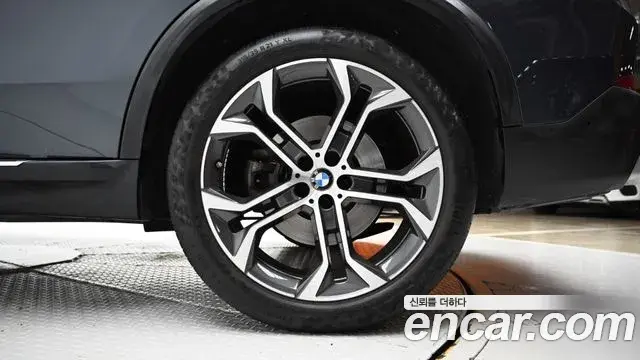 BMW X5 2021 — Фото 4/20